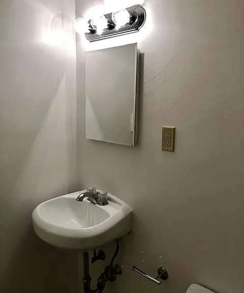 405 Beacon St #B — Photo 4