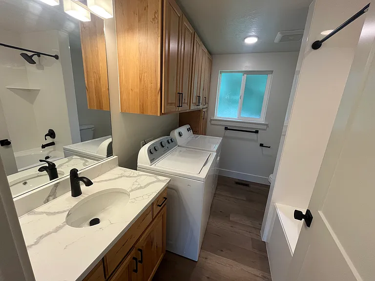 193 N 130 E #193 — Photo 7