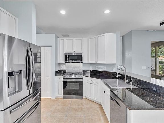 5th image of 287 Berenger Walk