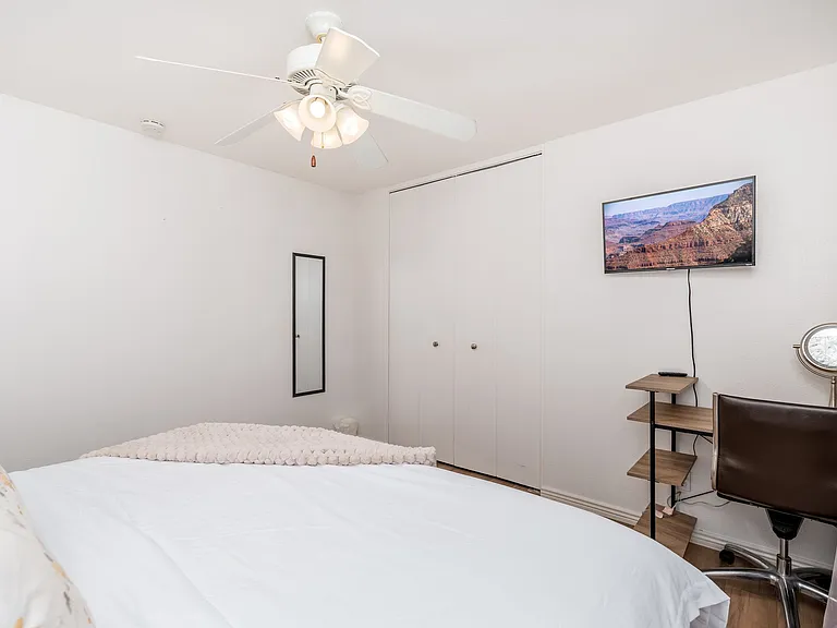 8356 E Avalon Dr — Photo 31