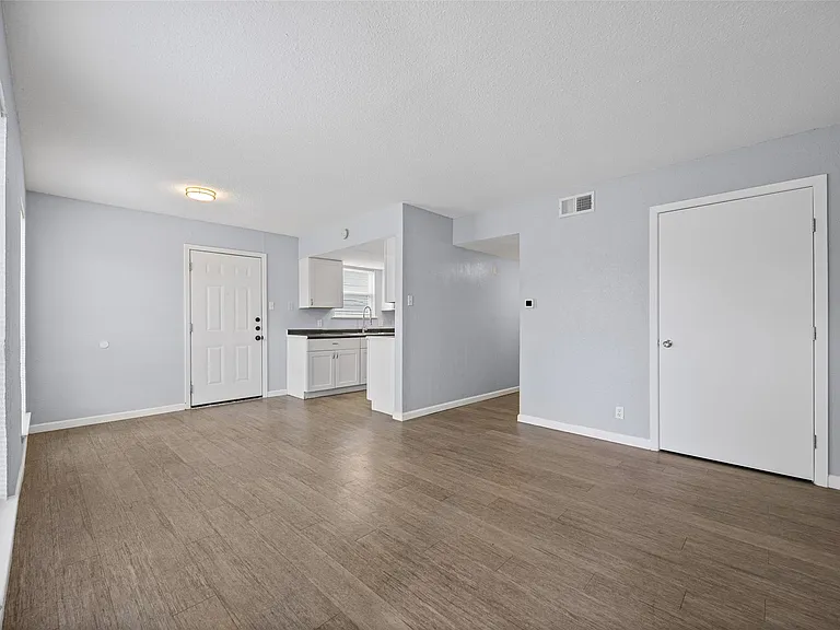 2615 Ektom Dr #A — Photo 10