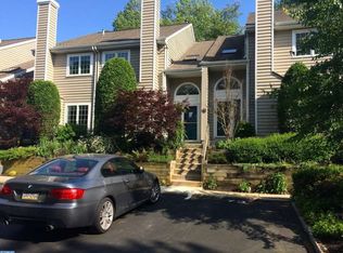 72 Cabot Dr, Chesterbrook, PA 19087