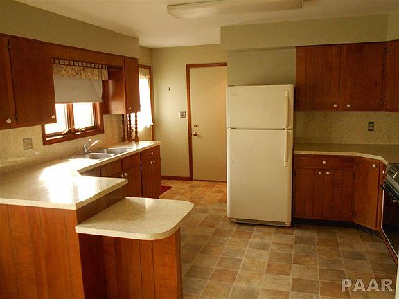 5th image of 18095 E 260th St