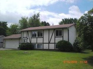 2144 Cliffview Dr, Eagan, MN 55122