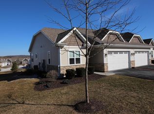 732 Timber Ridge Dr UNIT 804, Waukesha, WI 53189