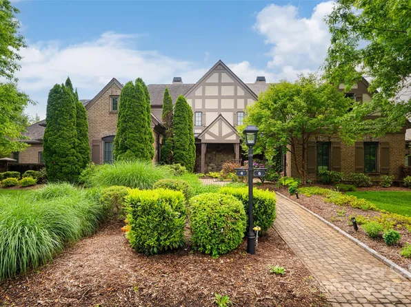 4 Golfside Ct, Arden, NC 28704