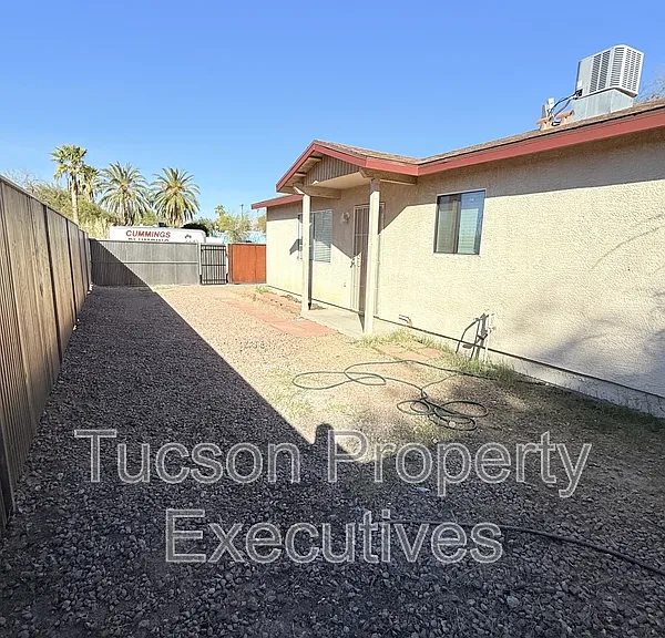 440 E 23rd St #1 — Photo 18
