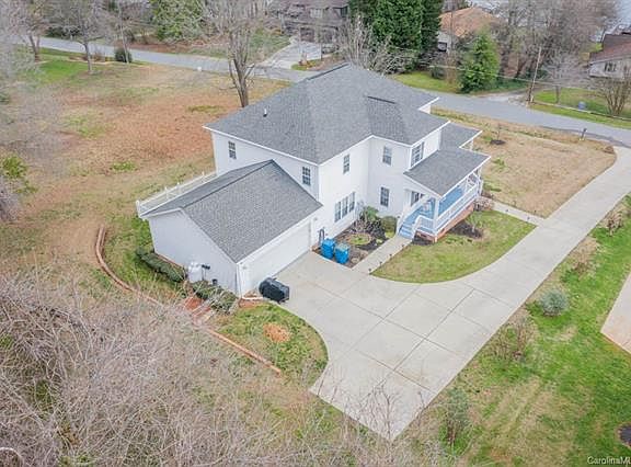 3rd image of 4913 Moonlite Bay Dr
