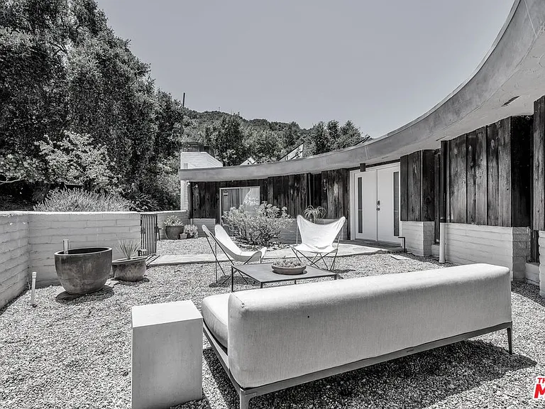25202 Piuma Rd — Photo 3