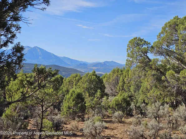 209 Crescent Ln, Glenwood Springs, CO 81601