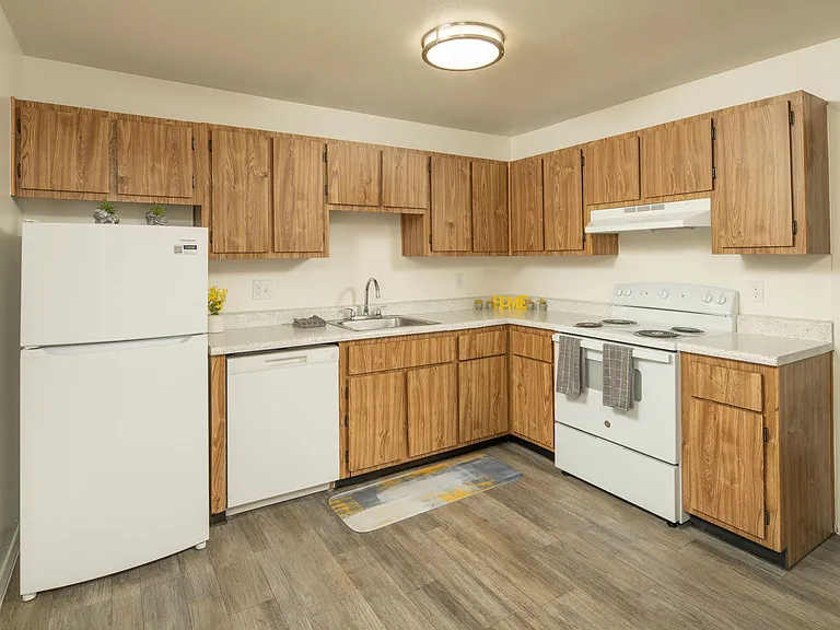 Mission Park Apartments — Photo 12