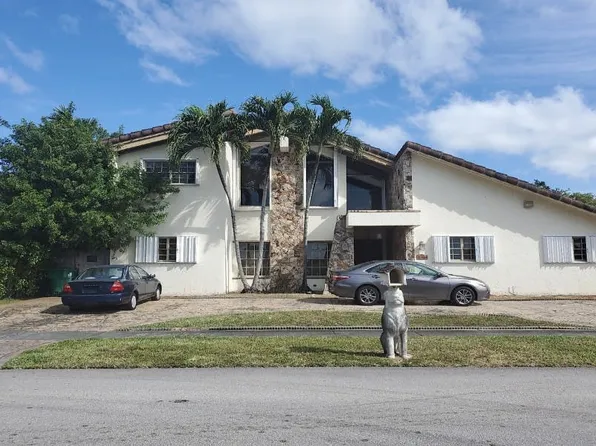 9301 SW 76th St, Miami, FL 33173
