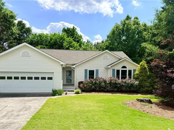 140 Crystal River Dr, Calhoun, GA 30701