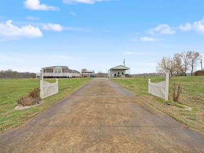 800 Ballard Rd, Camden, TN, 38320