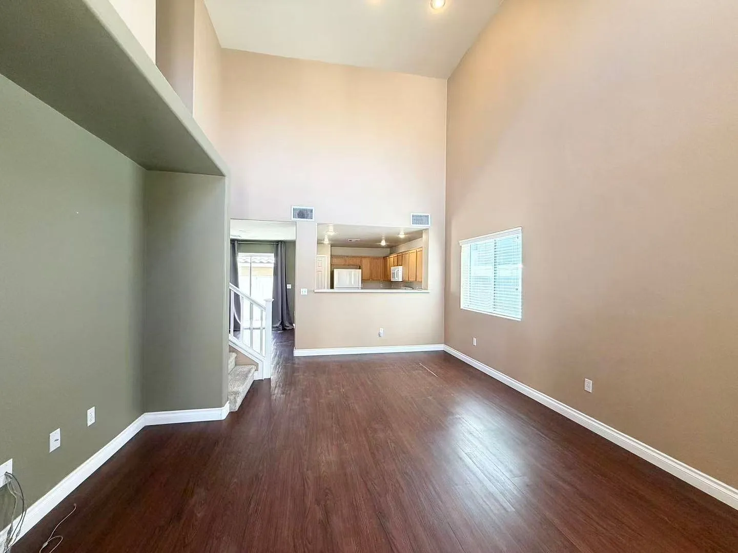 3925 Philomena St — Photo 4