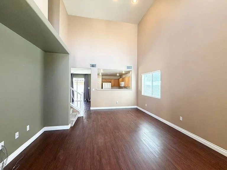 3925 Philomena St — Photo 4
