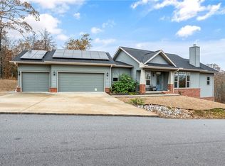 55 Carrick Dr, Bella Vista, AR 72715