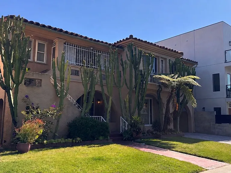 8230 Blackburn Ave #1 — Photo 18