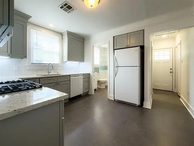 2 bed, 1.5 bath, 1200 sqft, $2,000 — Photo 4