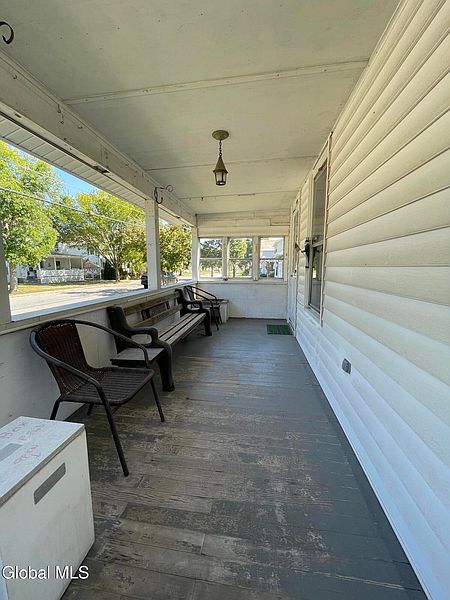 4th image of 26 Knight Street