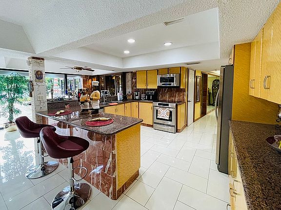 4th image of 19410 Royal Birkdale Dr