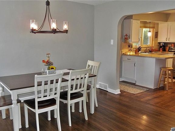 4th image of 2718 Poland Village Blvd