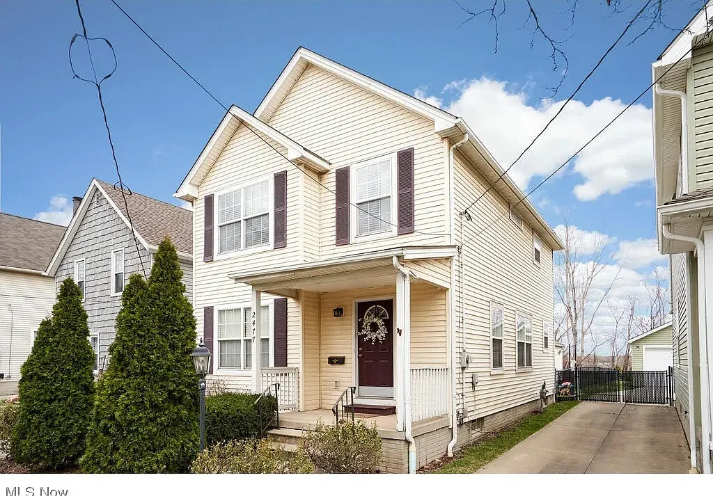 3 bed, 3.5 bath, 2044 sqft, $3,600 — Photo 1