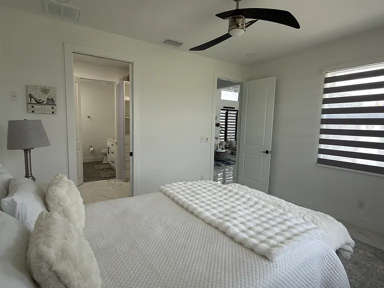 3005 NW 42nd Pl — Photo 3