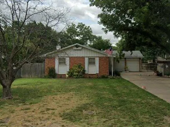 520 N Birch Ave, Valley Center, KS 67147