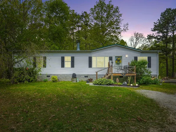 411 Pleasant View Dr, Berea, KY 40403