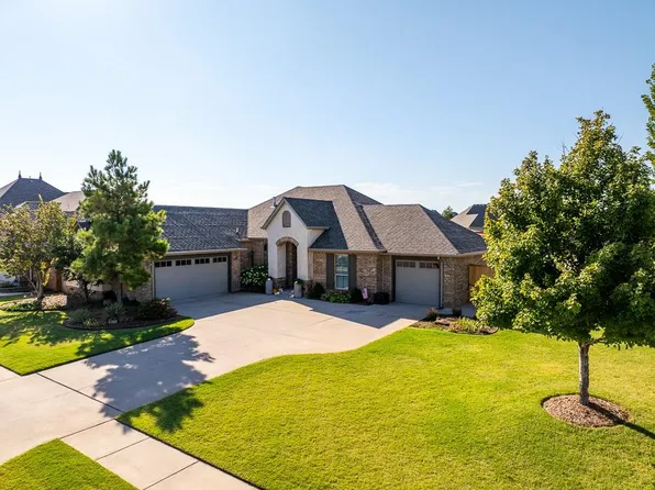 13600 Cobblestone Curve Rd, Oklahoma City, OK 73142