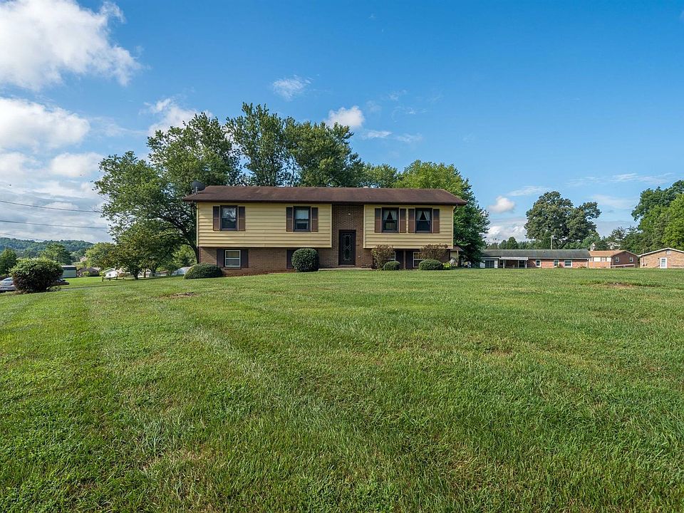 1st image of 169 Greenmeadow Ln