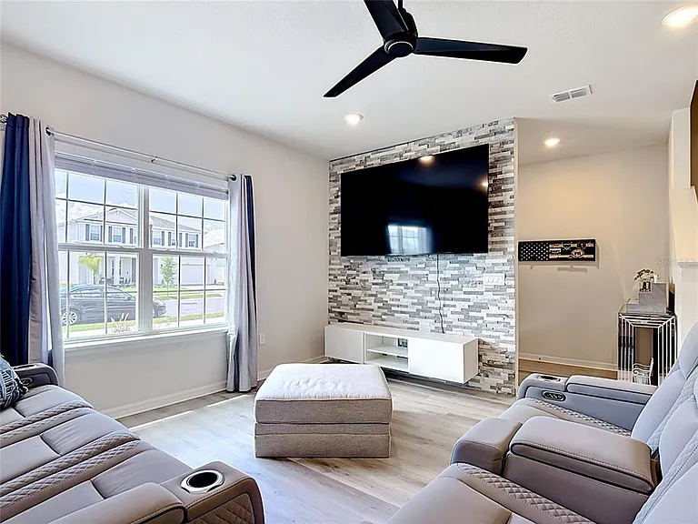 371 Crossings Ave — Photo 15