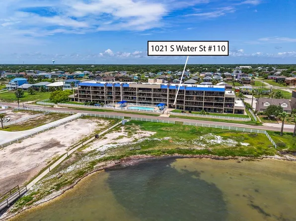 1021 S Water St #110, Rockport, TX 78382