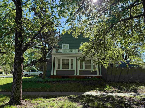 4th image of 519 W 12th Ave