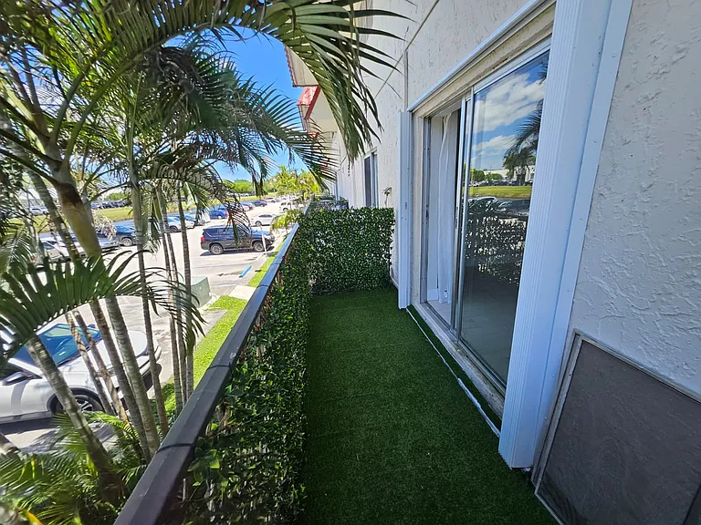 6707 N Kendall Dr #116 — Photo 5