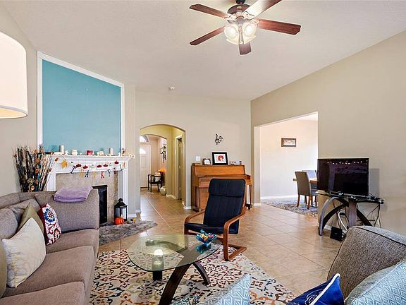 4th image of 15430 Redbud Dale Ct