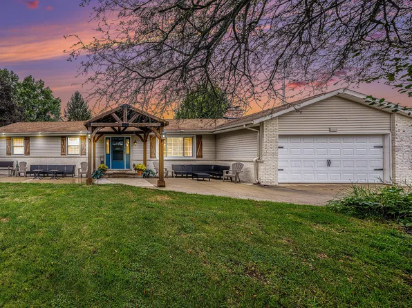 52285 Silver St, Three Rivers, MI 49093