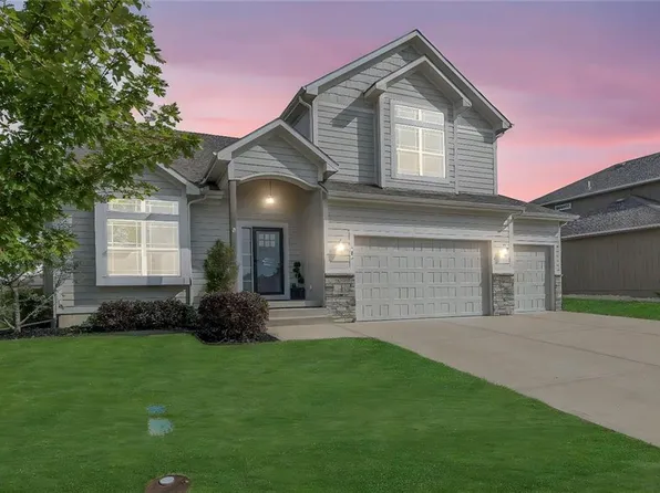 505 SE Linden Dr, Blue Springs, MO 64014