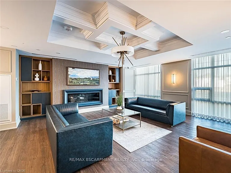 450 Dundas St E #404 — Photo 15