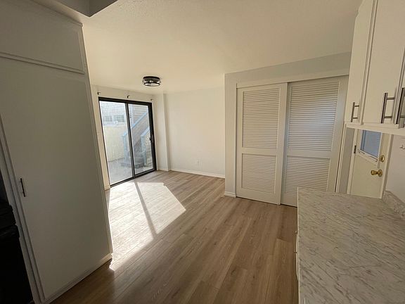 5th image of 1015 Portola Ave #A