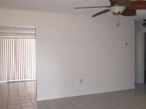 4th image of 892 Belmont Dr