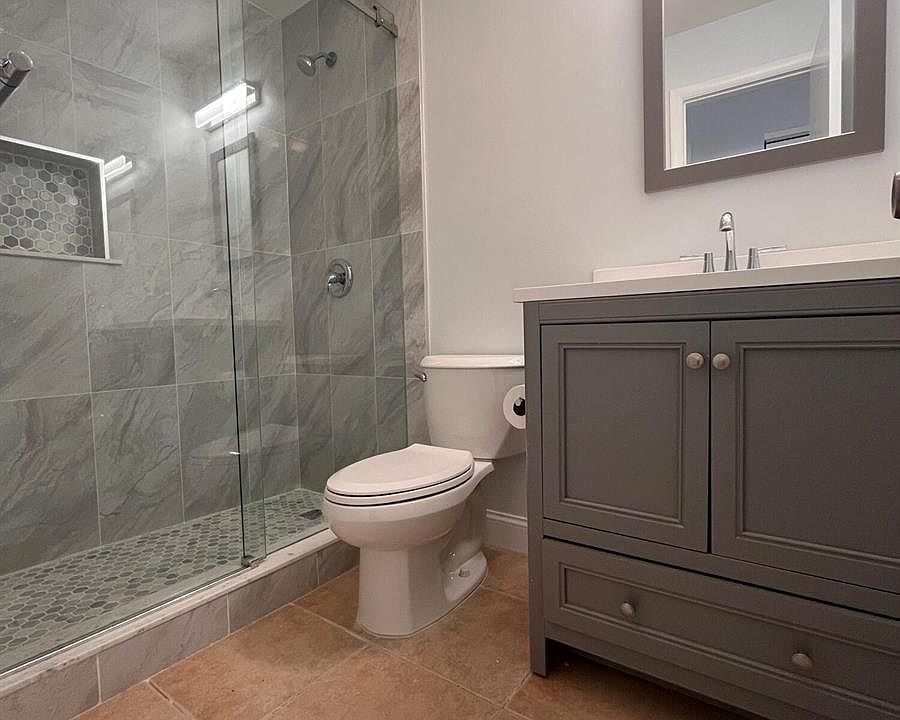 1st image of 522 46th St