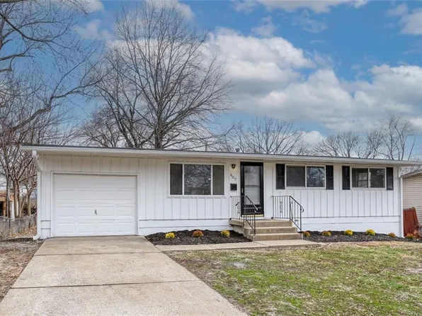 407 N Geronimo Dr, Independence, MO 64056