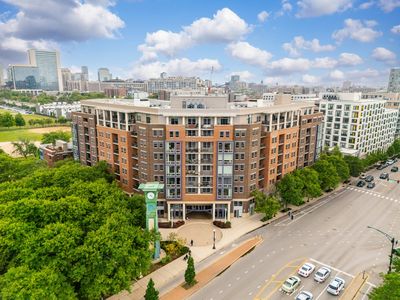 437 W Division St APT 515, Chicago, IL, 60610