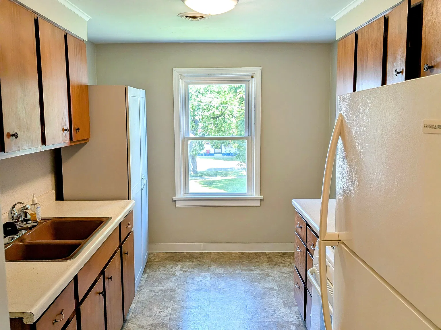 1 bed, 1.0 bath, $765 — Photo 4