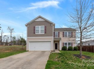 6914 Hopkins St, Charlotte, NC 28269