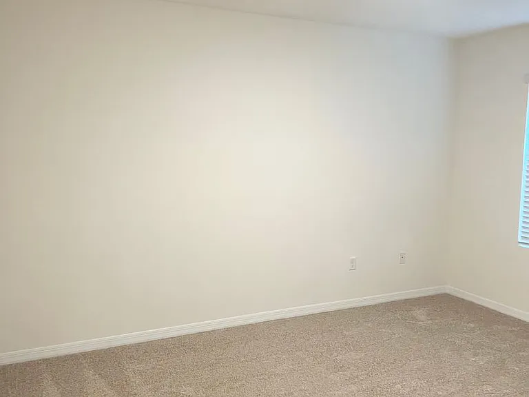 709 Versailles Ln — Photo 22