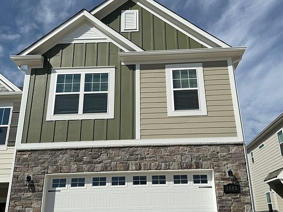2nd image of 4043 Lawnview Dr