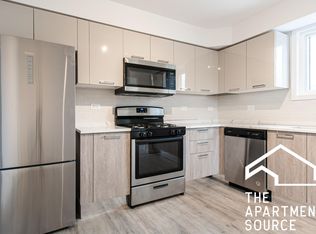 7621 N Sheridan Rd #3S, Chicago, IL 60626